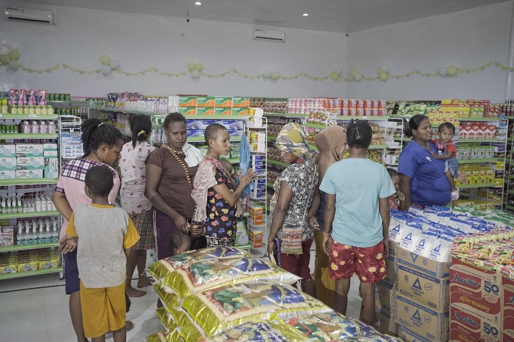 Sediakan Barang Kebutuhan Pokok,  S-Mart Jangkau Kampung Selil di Papua